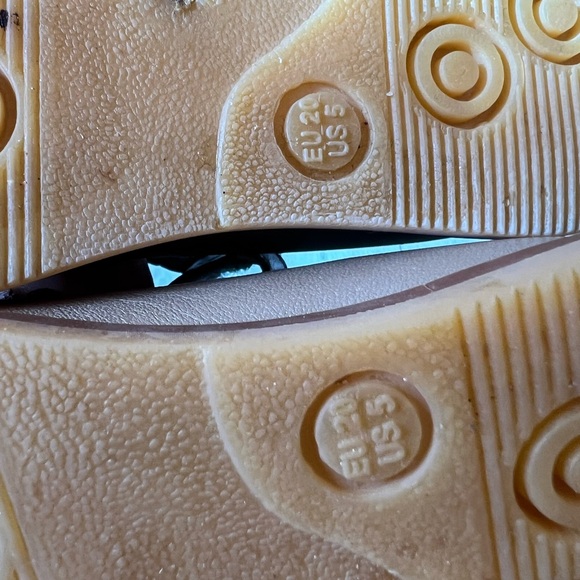 Elephantito Champagne Mary Janes Sz 5 - Picture 4 of 4